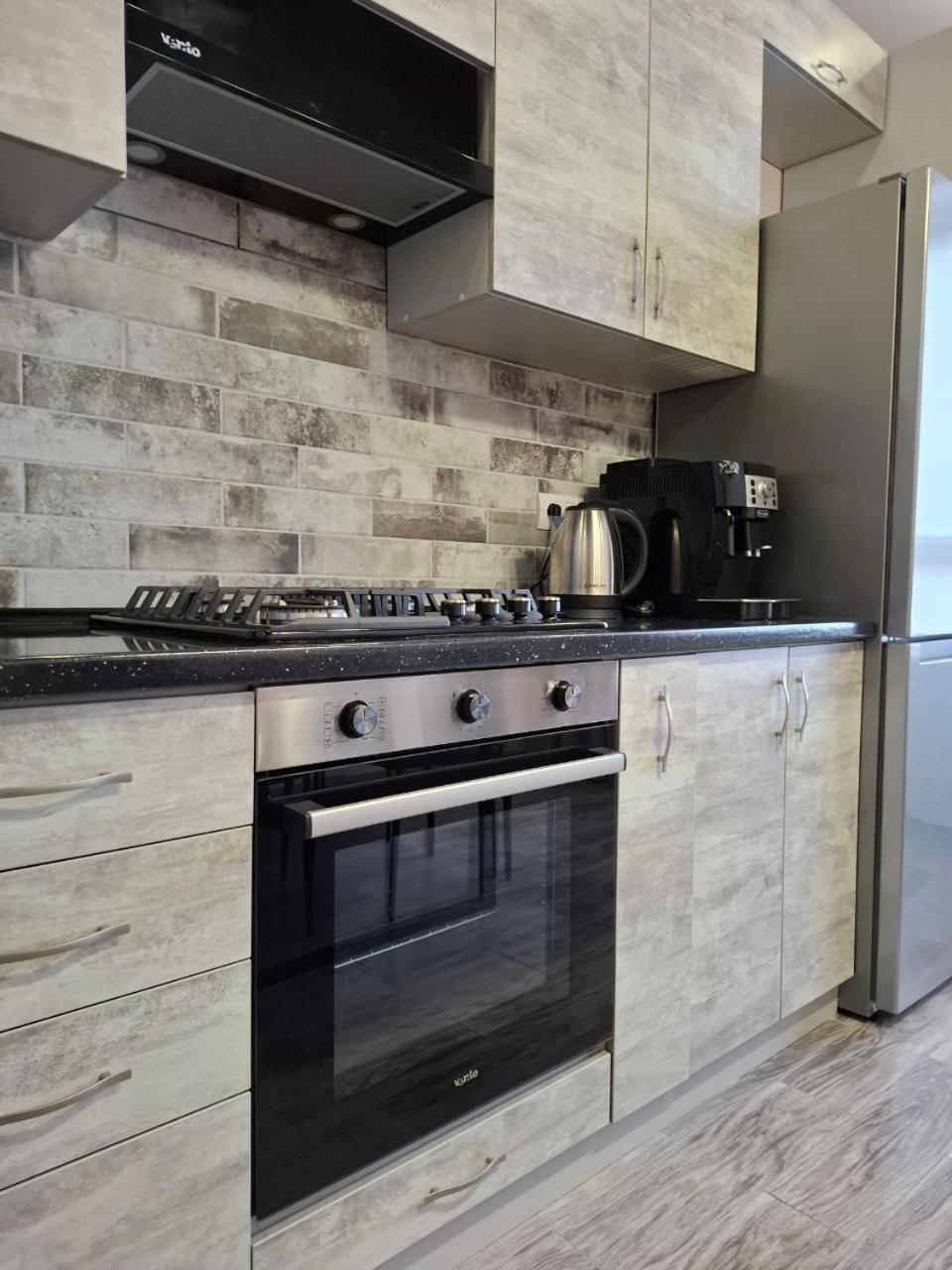 Atlant Luxury Family Apart Поряд З Тц Депот, Безконтактне Заселення แชร์นิฟซี ภายนอก รูปภาพ