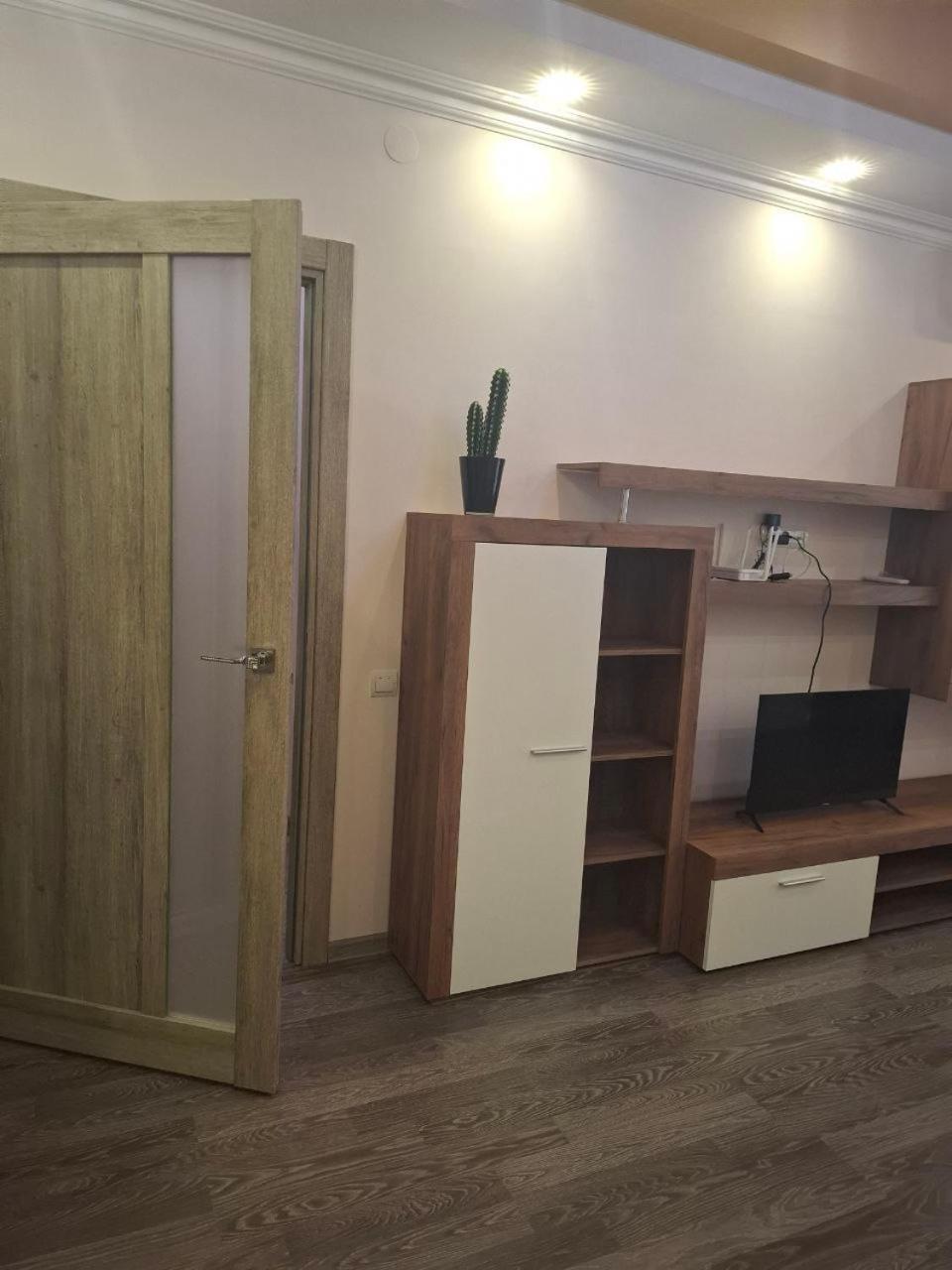 Atlant Luxury Family Apart Поряд З Тц Депот, Безконтактне Заселення แชร์นิฟซี ภายนอก รูปภาพ